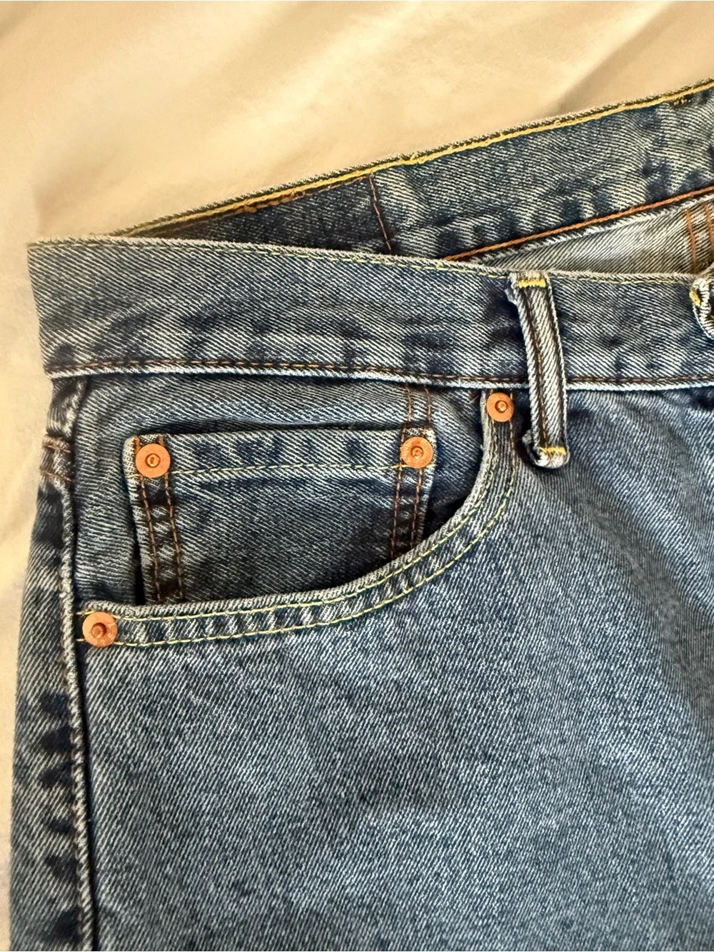Levi's Straight Leg Jeans in Classic Blue